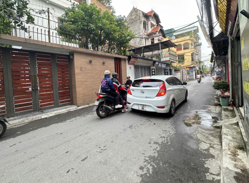 Phục Vụ Mọi Nhu Cầu Di Chuyển Tuyên Quang - Hà Nội với Xe Ghép 926 Luxury