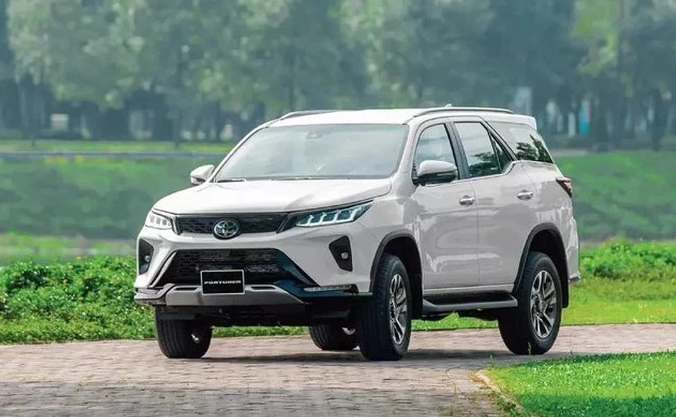 Xe Đưa Đón Bệnh Viện – An Toàn, Chu Đáo Với 926 Luxury