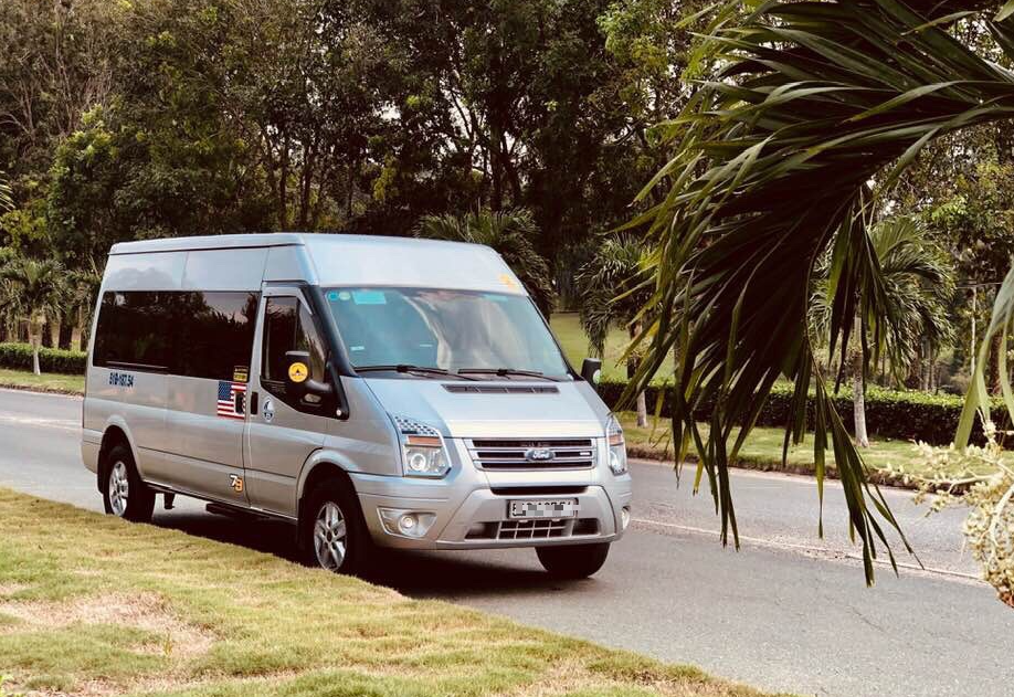 Xe Đưa Đón Bệnh Viện – An Toàn, Chu Đáo Với 926 Luxury